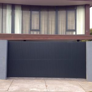 pagar minimalis rumah modern full holo besi