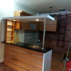 Kitchen Set Minimalis + Meja Makan/Meja Bar